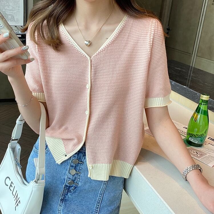 トップス レディース カーディガン ニット ニットソー 半袖 カットソー 前開き バイカラー モチーフ付き 襟なし 半袖 スカラップ バイカラー レトロ きれいめ かわいい 大人可愛い Vネック カジュアル クロップ丈 フェミニン 清楚 ラフ ガーリー キュート オフィス OL 通勤 通学 学生 お呼ばれ きちんと感 クール 休日 普段使い 着回し ファッション コーデ 10代 20代 30代 春 夏 秋 学校 プチプラ 海外 楽ちん ワンサイズ ピンク イエロー ブラック ブルー グリーン送料無料