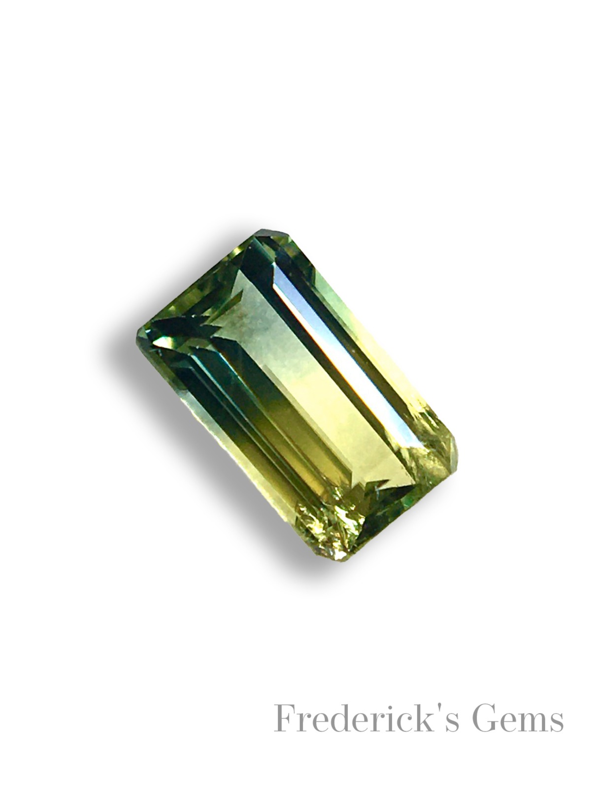 溶け合うイエローとグリーン 0.25ct 希少石 天然 バイカラーサファイア 
