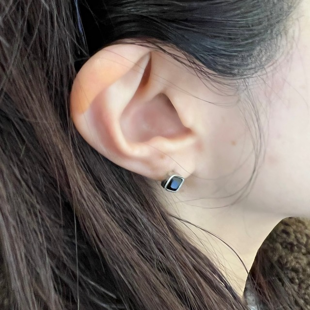 black stone square pierce