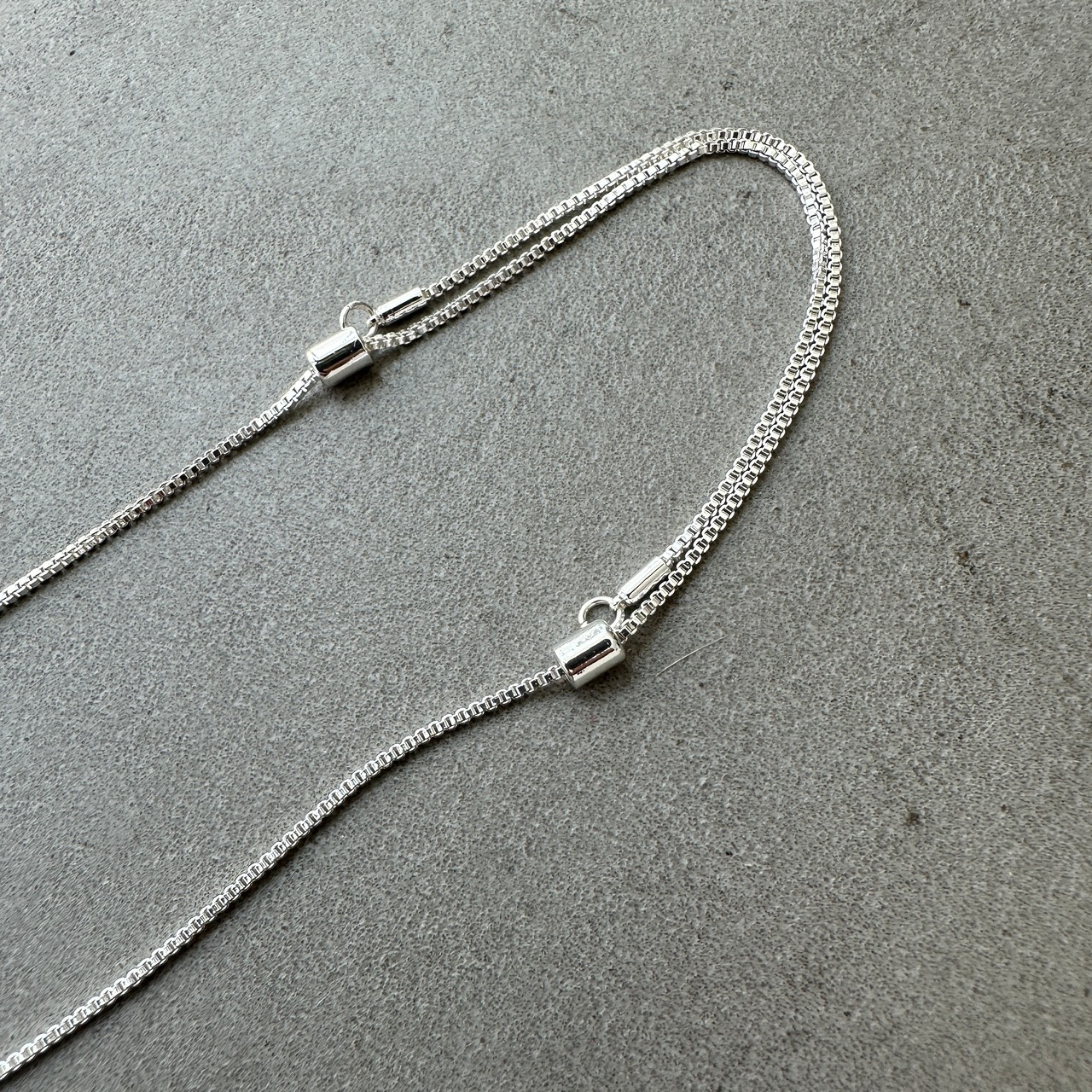 Bump motif necklace/silver