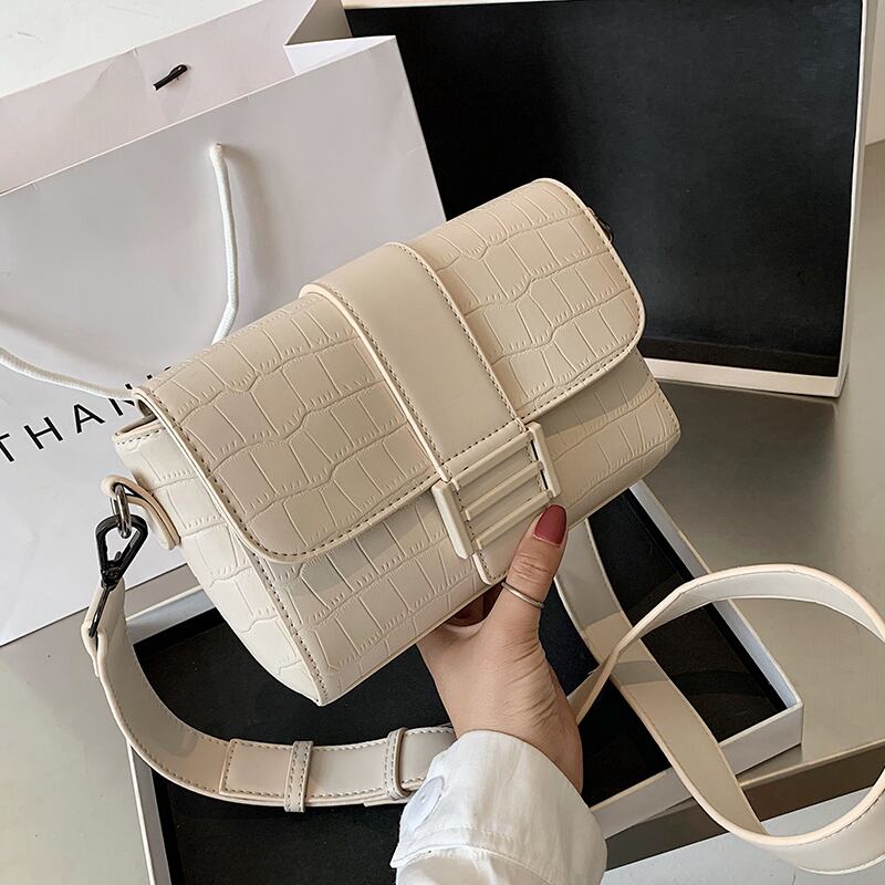 バッグ2020新しい波夏のファッションブロードバンドワイルドメッセンジャーバッグinsネット赤いショルダー小さな正方形のバッグ Tiancai_Wing_Bag9621673