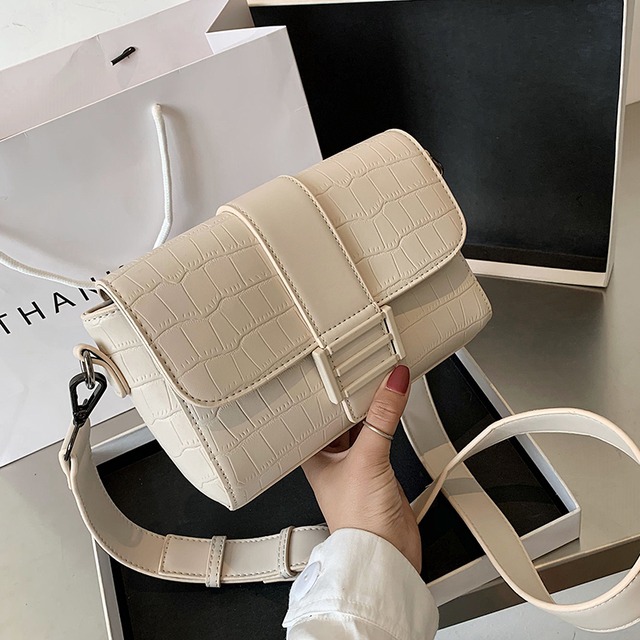 バッグ2020新しい波夏のファッションブロードバンドワイルドメッセンジャーバッグinsネット赤いショルダー小さな正方形のバッグ Tiancai_Wing_Bag9621673