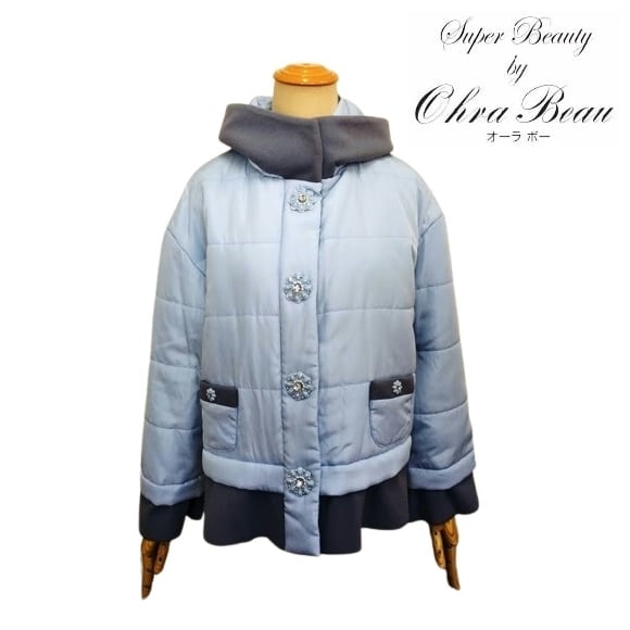スーパービューティー ジャケット 飾りボタン 中綿 2427024 ブルー 2024/2025年秋冬 オーラボー 大人かわいい服 大人スタイル キレイメ Super Beauty レディース アパレル 女性 M L LL 30代 40代 50代 60代