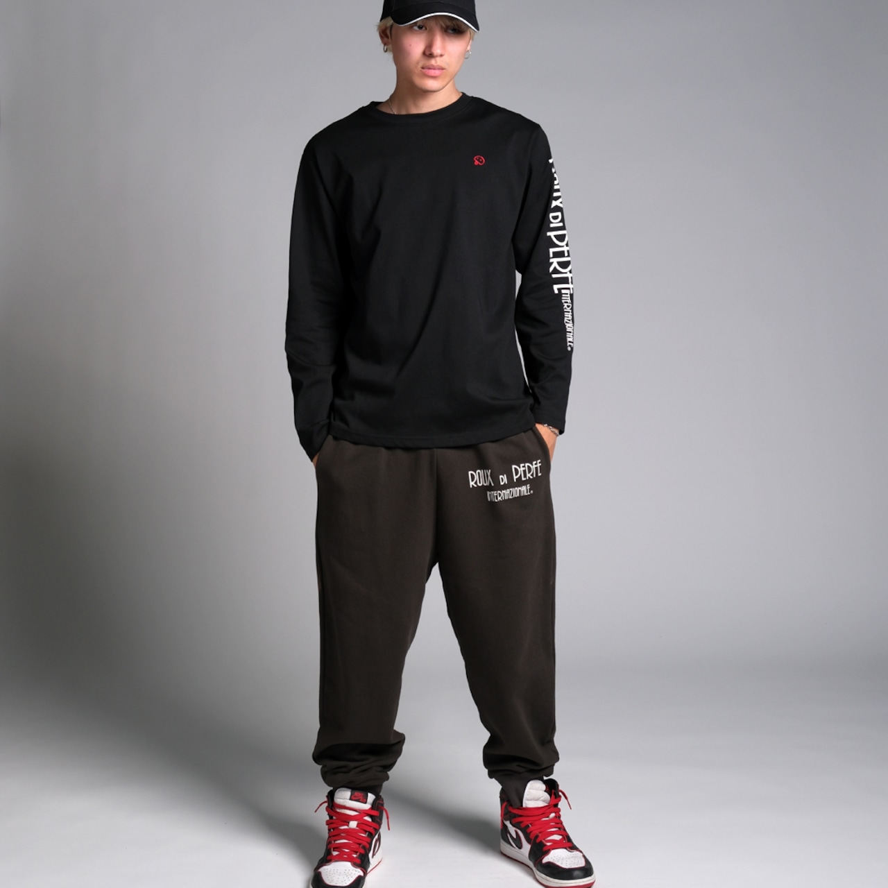 スリーブロゴ刺繍ロンT