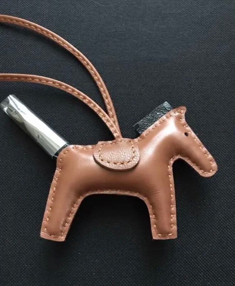 エルメス ロデオ MM D刻印 馬型レザーチャーム ネイビー アクセサリー