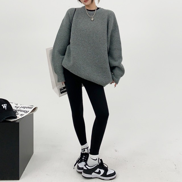 relaxed embroidered knit　リラックス刺繍ニット　J0547