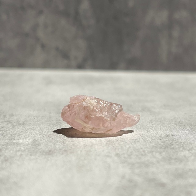 ブラジル産【カンガローザ（Canga Rosa）紅水晶結晶】③ 鉱物 天然石 パワーストーン