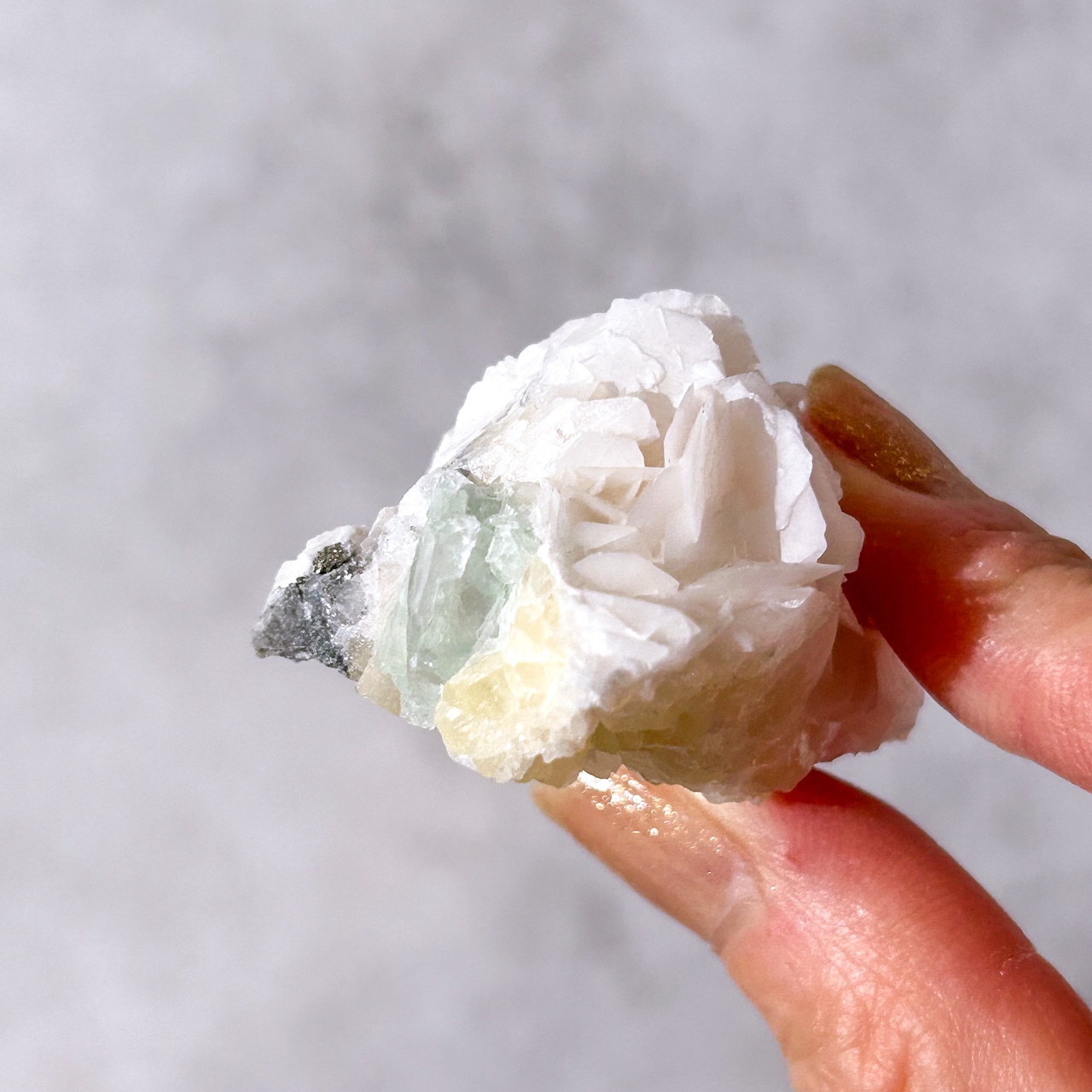 ホワイトローズカルサイト パイライト・フローライト 共生