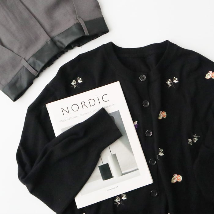 (B03)フルーツフラワー刺繍クルーネックカーディガン