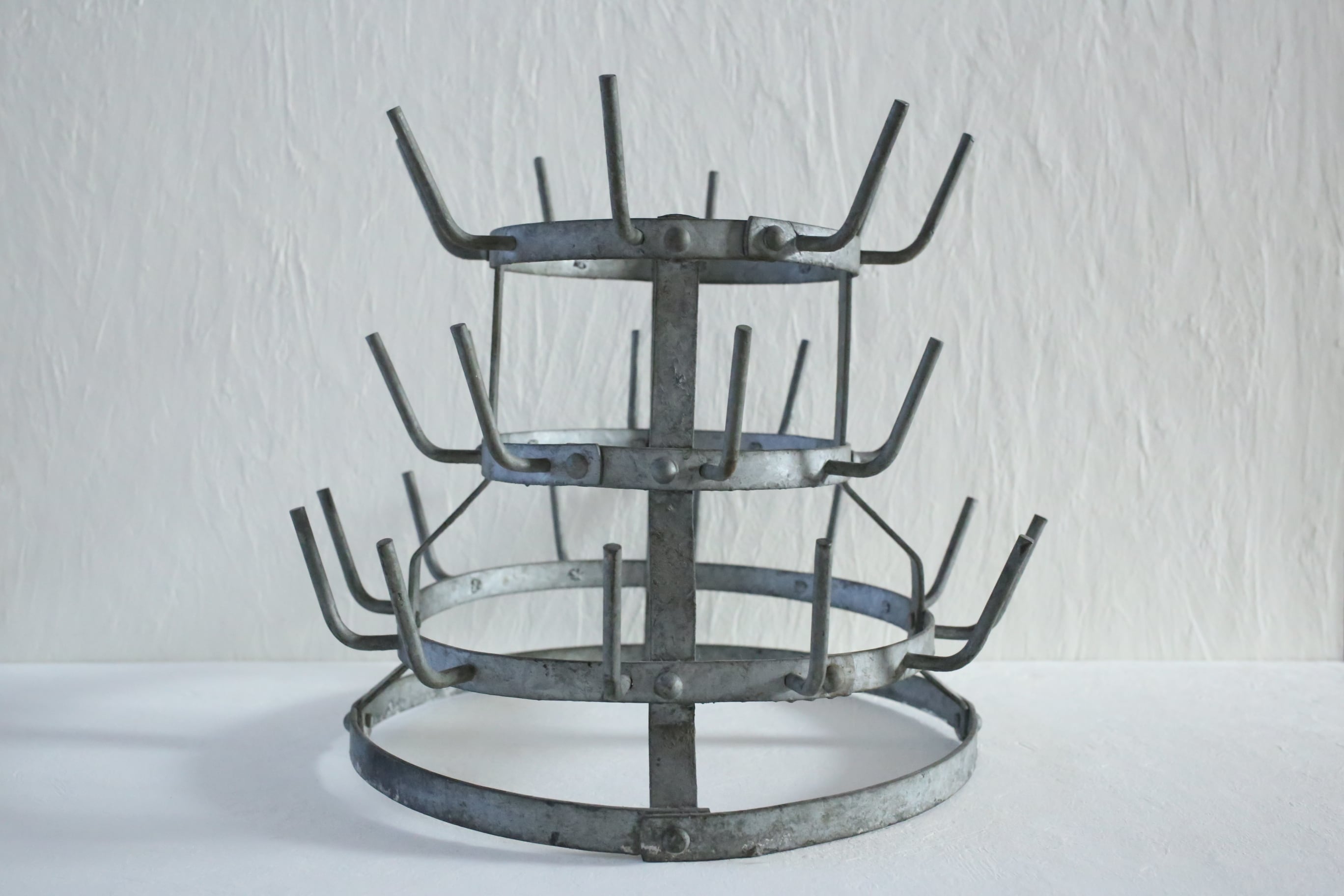 フランス アンティーク ヴィンテージ ボトルドライヤー アイアン製3段 N-01198