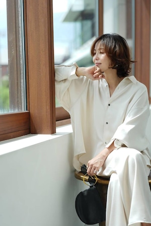 SATIN SHIRTS パールホワイト