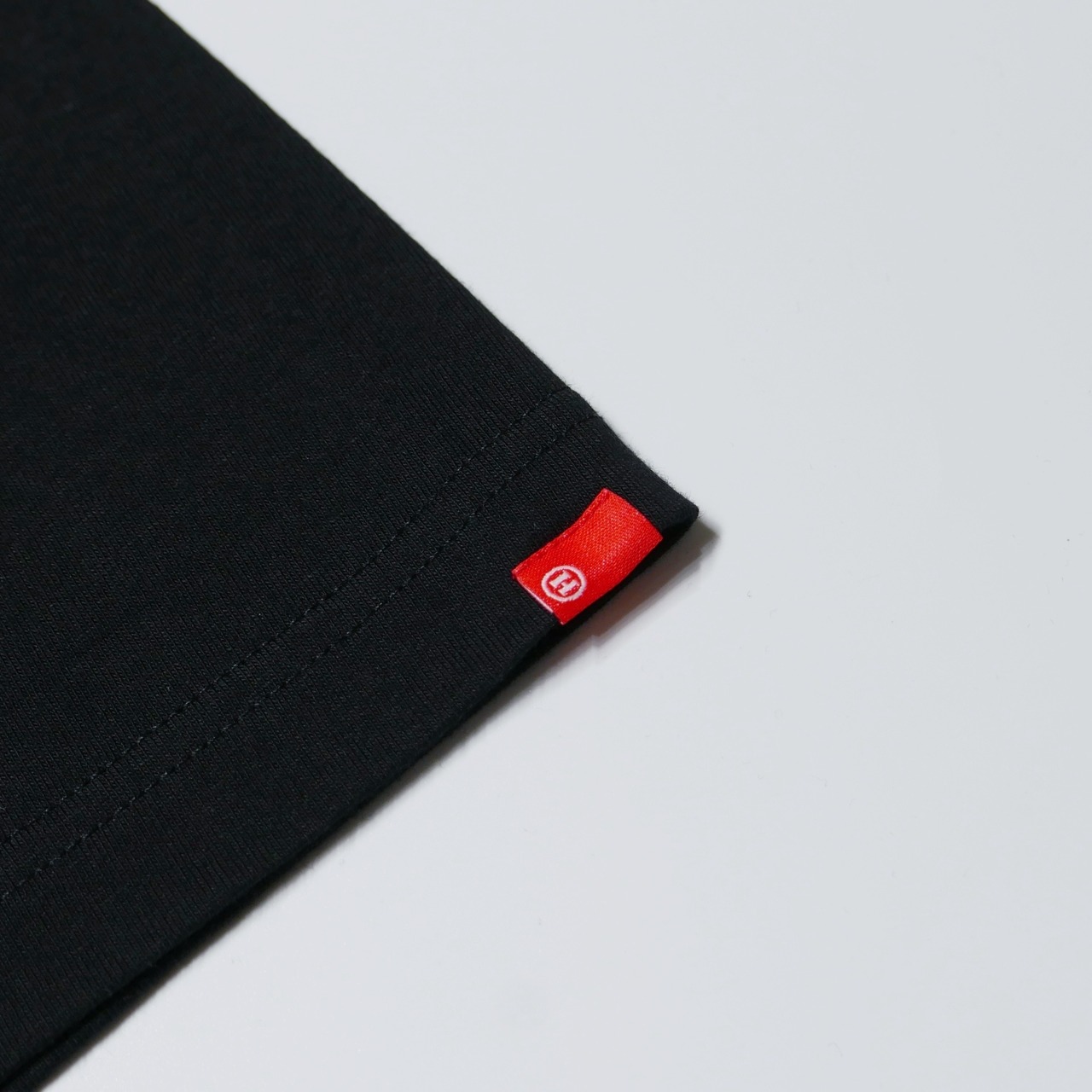 "Adult" カレンダーTEE