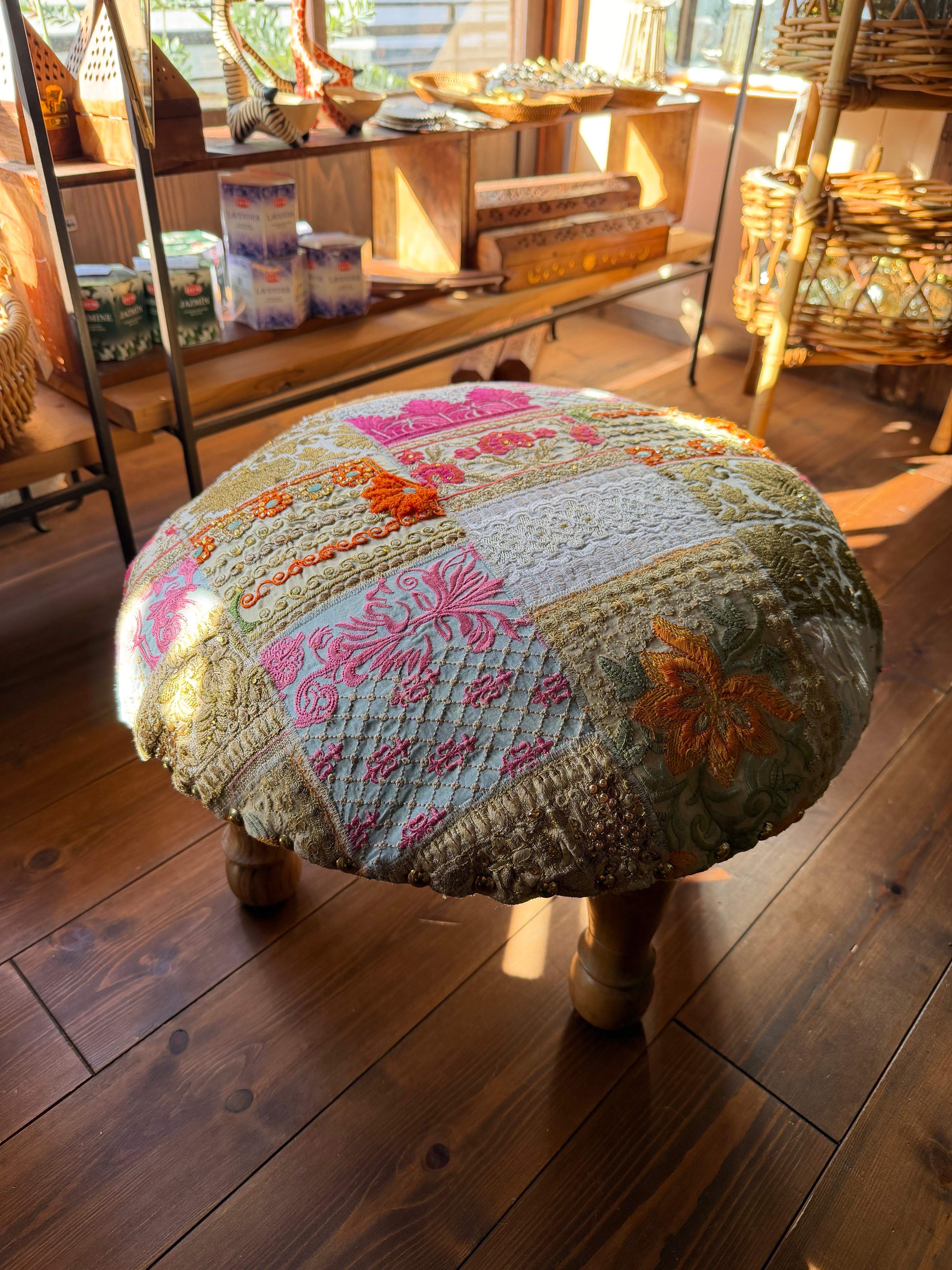 インドのパッチワークスツールWT2(発送3/23以降)