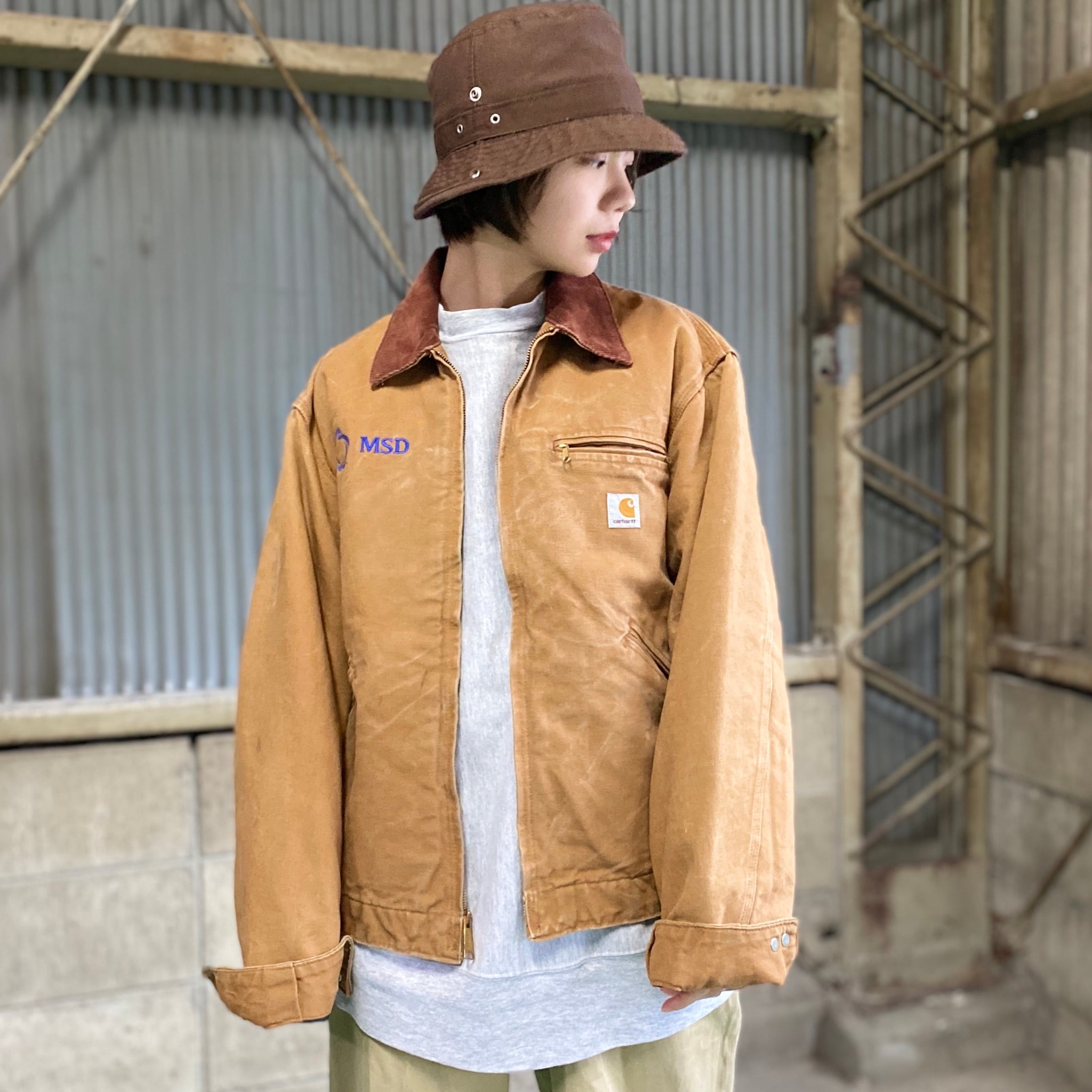 USA製 Carhartt カーハート デトロイトジャケット ワークジャケット 企業ロゴ 刺繍 ダック地 ブランケットライナー ボルドー ブラウン  茶色 メンズL相当 古着【ワークジャケット】 | cave 古着屋【公式】古着通販サイト