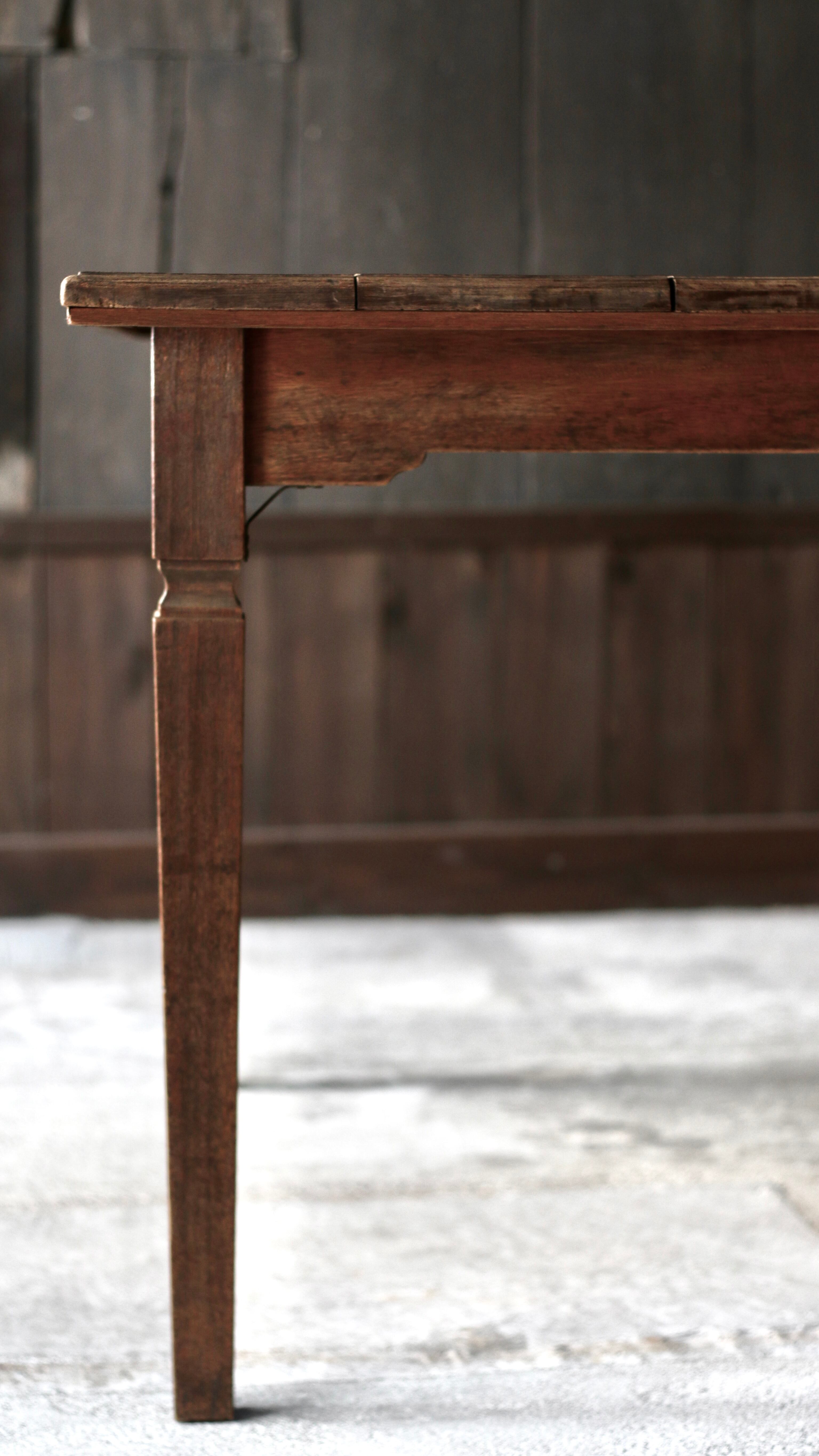 ダイニングテーブル《古家具 展示台》 | Rem Remake Furniture