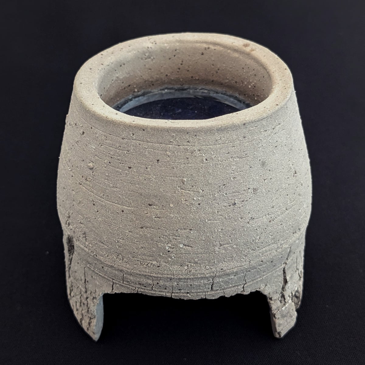 自作の備前焼き　トカゲと小さな台座 ICHIHOPOT トカゲの家 WET SHELTER 1 | ICHIHOPOT 香川窯元 一穂窯
