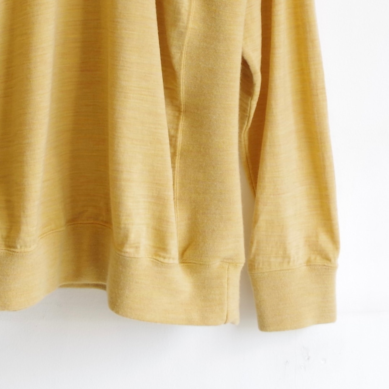 HATSKI  Washable Wool Crew Neck HTK-22009