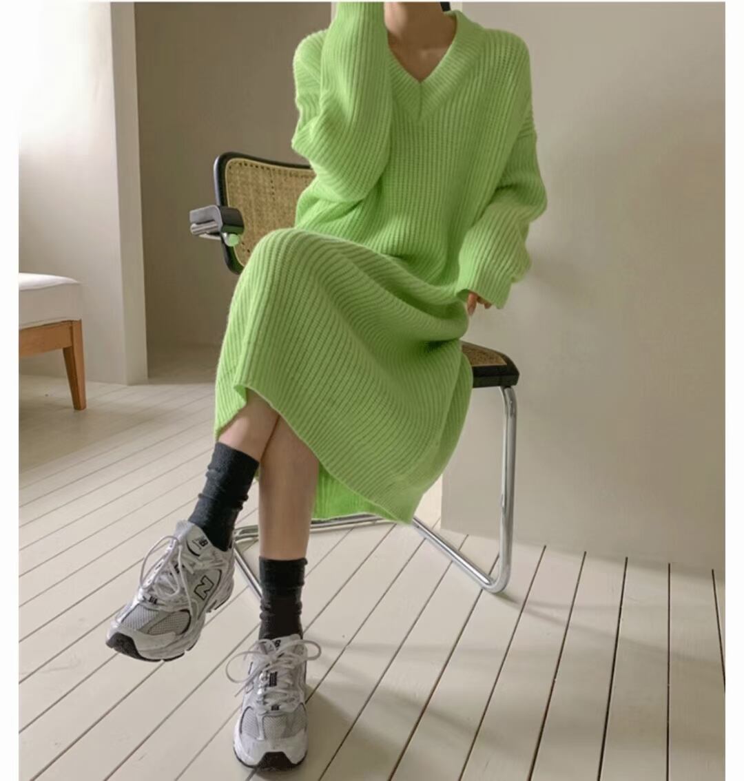 Vネックニットワンピース　AJ1079-8003