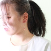 天然な色が魅力的！サンストーン×淡水ピアス mm1193