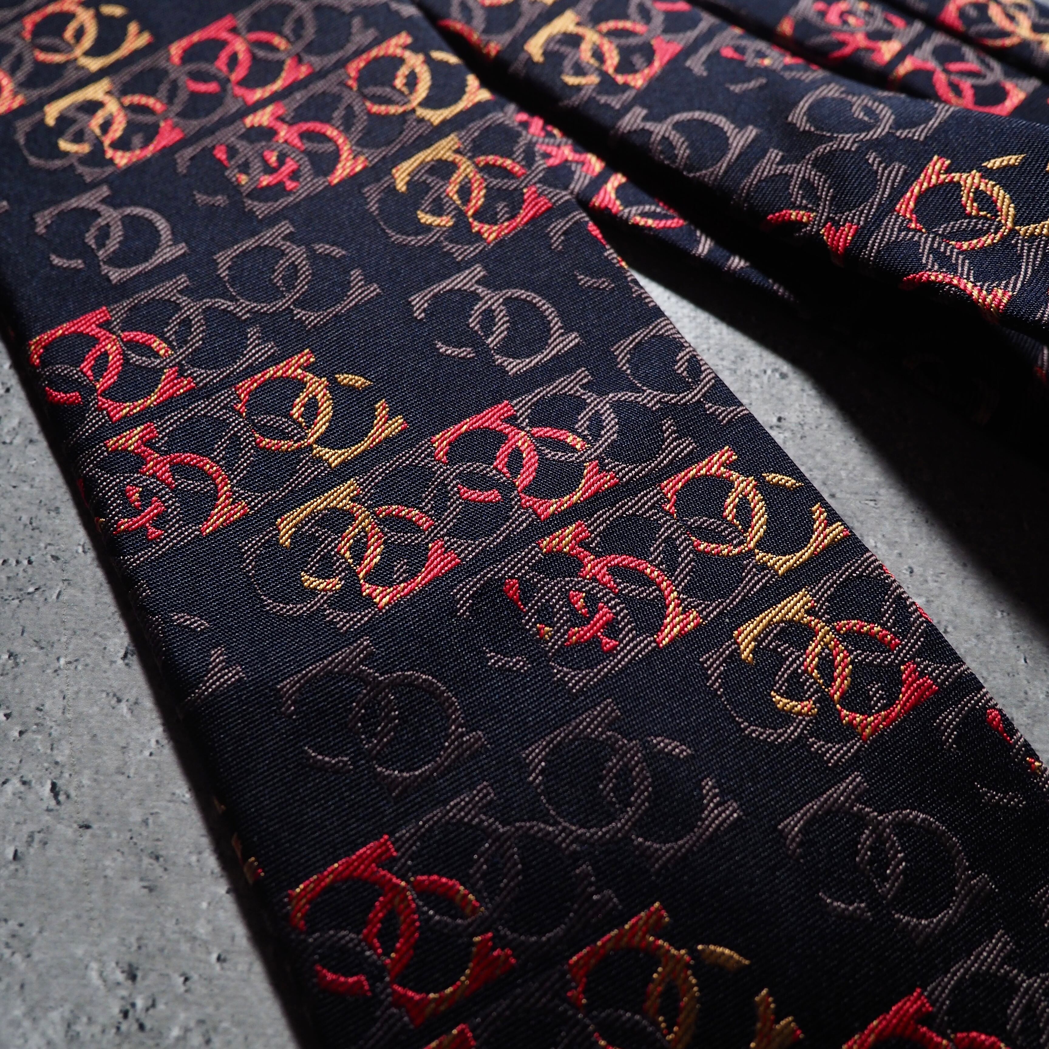 Black mode wisdom circle embroidery Design vintage silk Tie