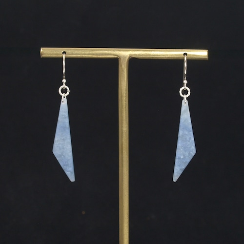 流氷クォーツ (北海道産)  ピアス  1.6g  Ice quartz earrings