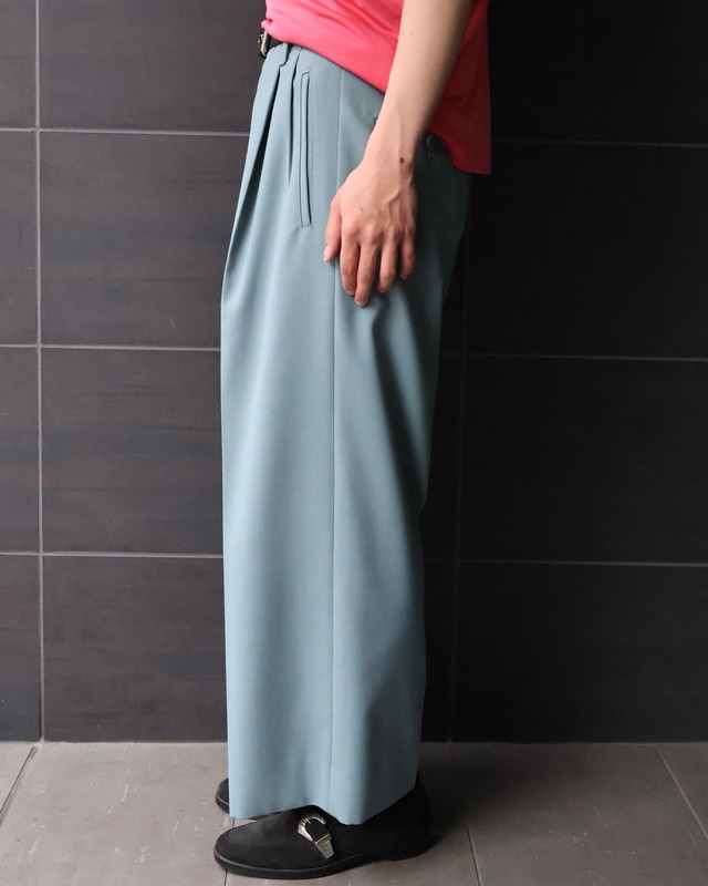 【GUCCI】coloring straight slacks