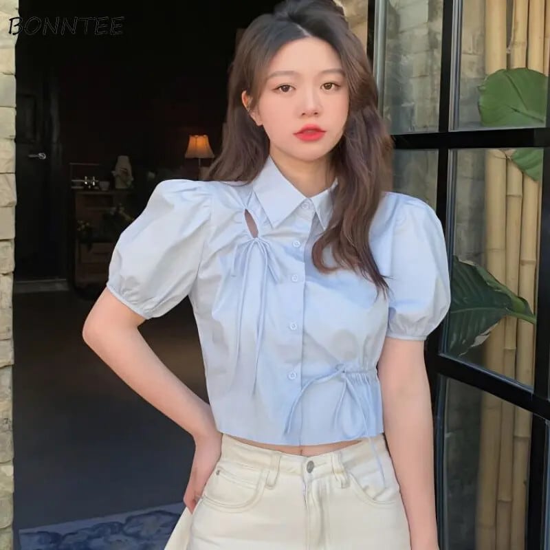 【新作】【送料無料】 パフスリーブシャツ女性中空アウトシンプルエレガントな夏のクロップトップスヴィンテージデイリー韓国スタイル人気の女性のストリートウェアの基本 0225803473025