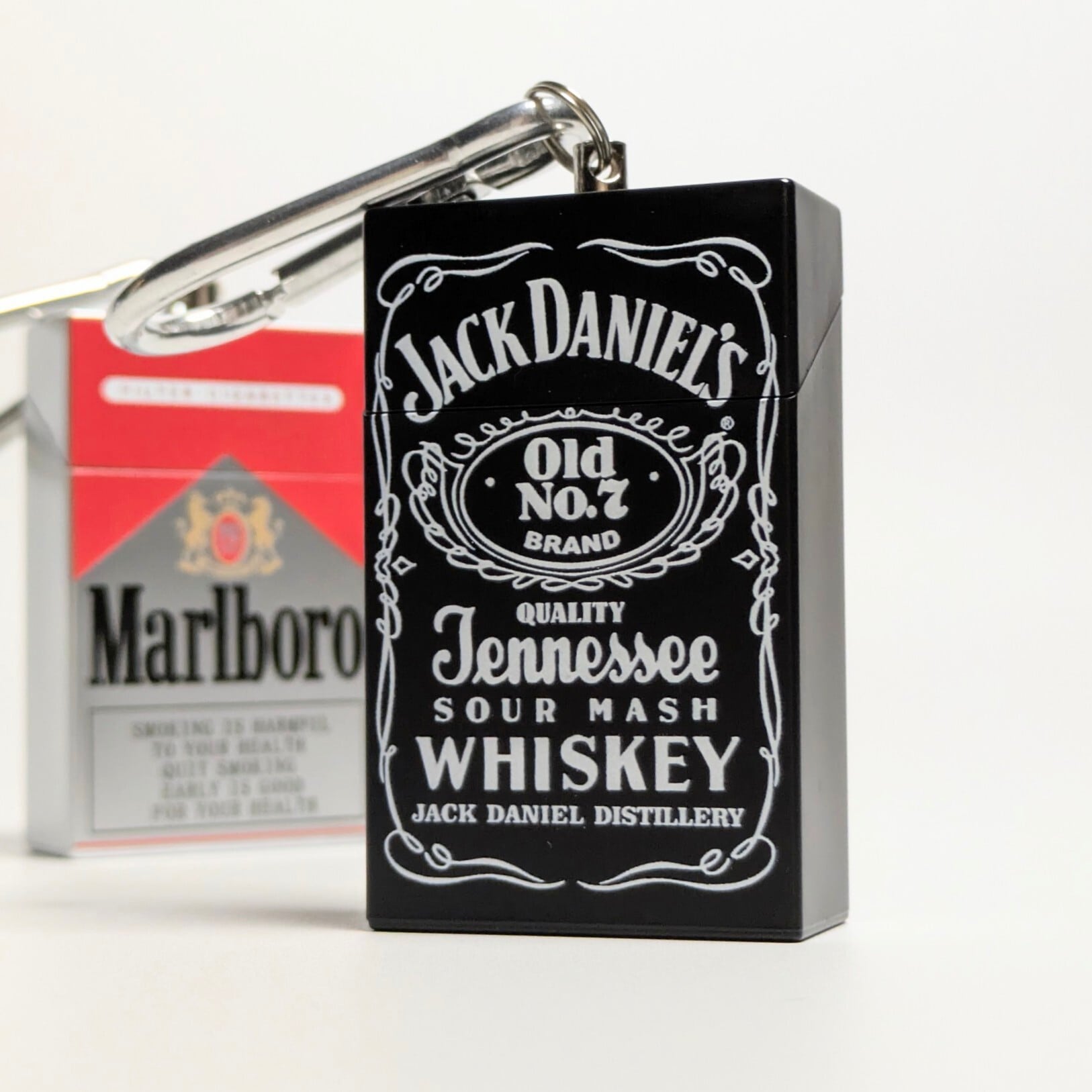 再入荷！【 Marlboro ( マールボロ )  / Jack Daniel's ( ジャックダニエル )】 Portable Ashtray / 携帯灰皿 / カラビナポータブルアシュトレイ　〚アメリカン雑貨 アメトイ〛