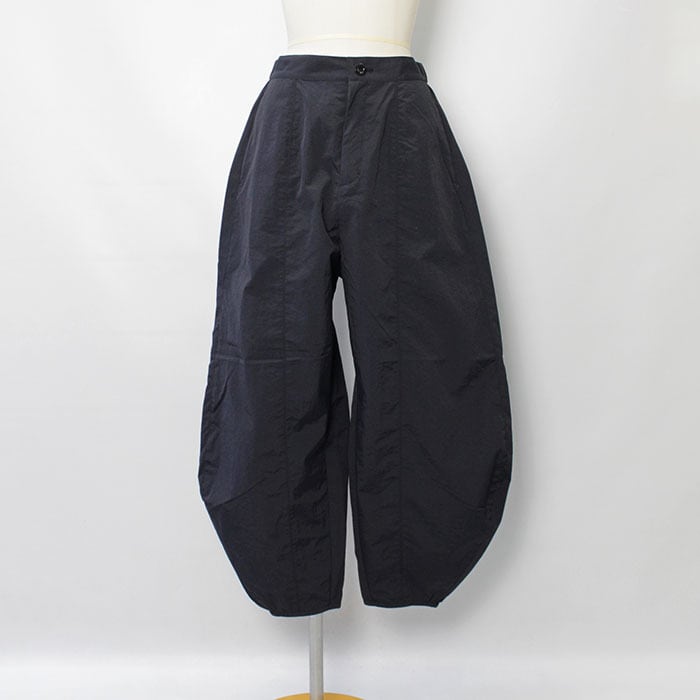 HeRIN.CYE へリンドットサイ Cocoon hem taffeta pants 530ISM31 HeRIN.CYE へリンドットサイ Cocoon hem taffeta pants 530ISM31