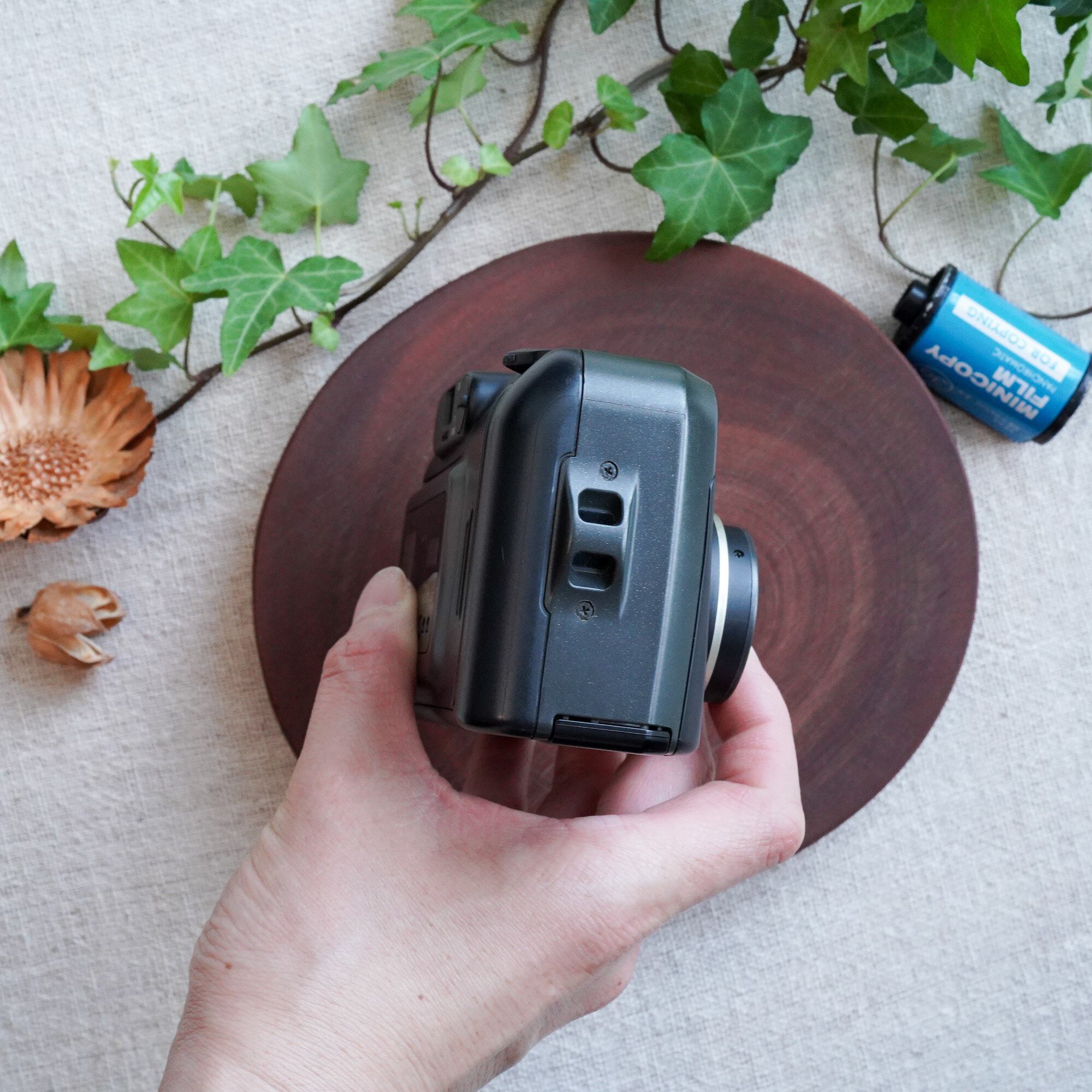 Kyocera】Lynx 90 安定感のあるコンパクトカメラ | Macha Cameras