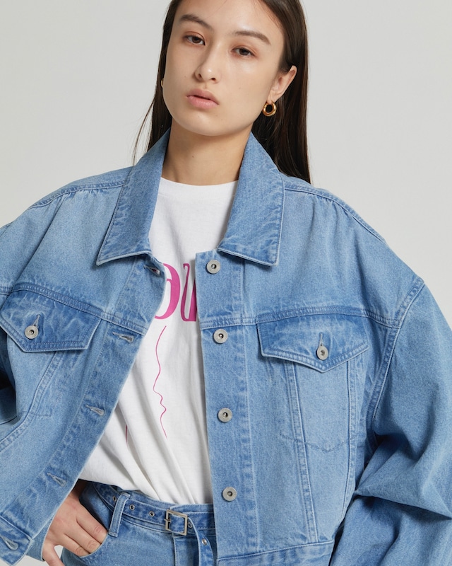 Tuck Sleeve Denim Jacket(L.BLUE)