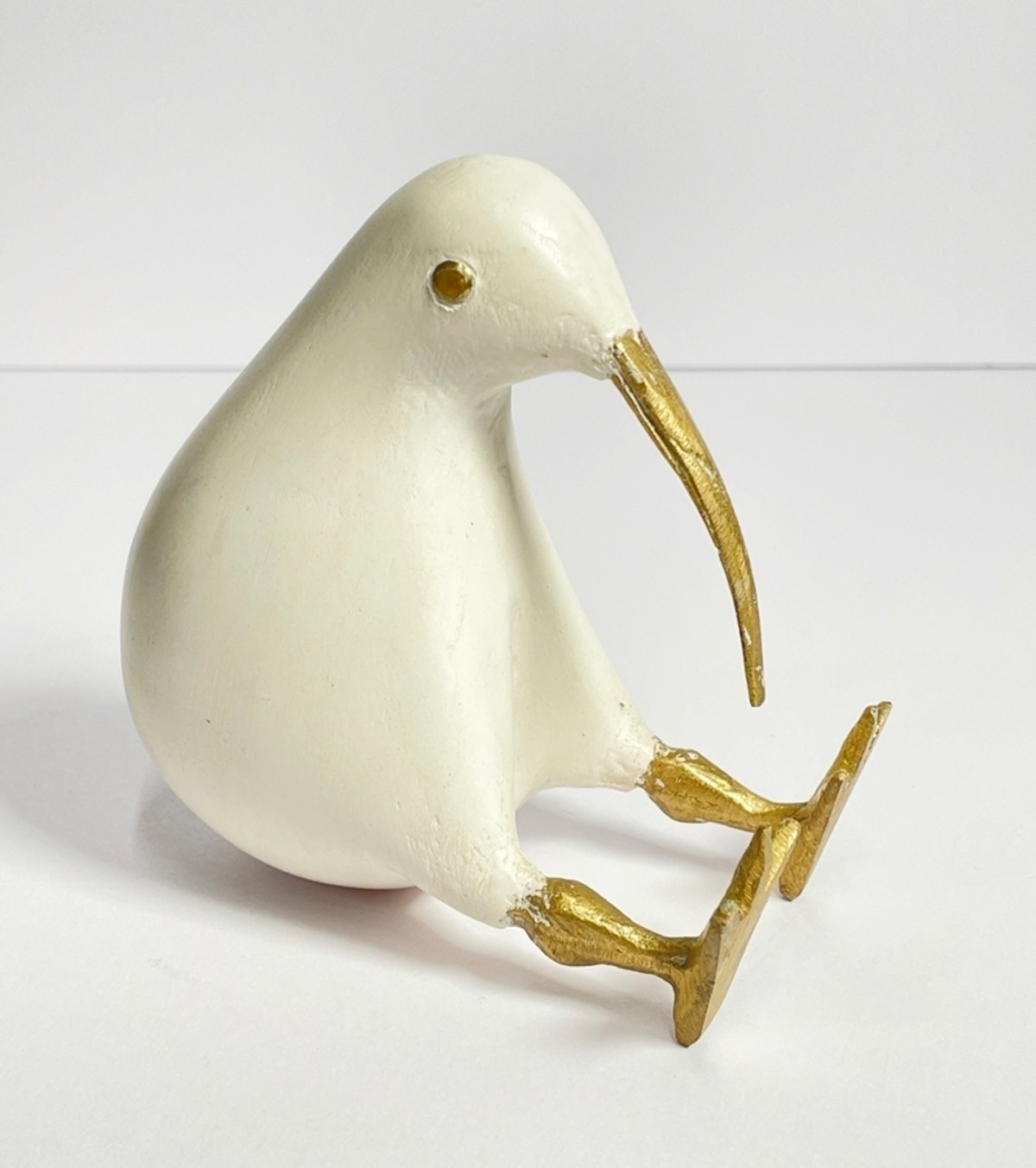 ☆新品 キウイ 鳥 ホワイト 白 天然木 木製 木彫り オブジェ 置物 