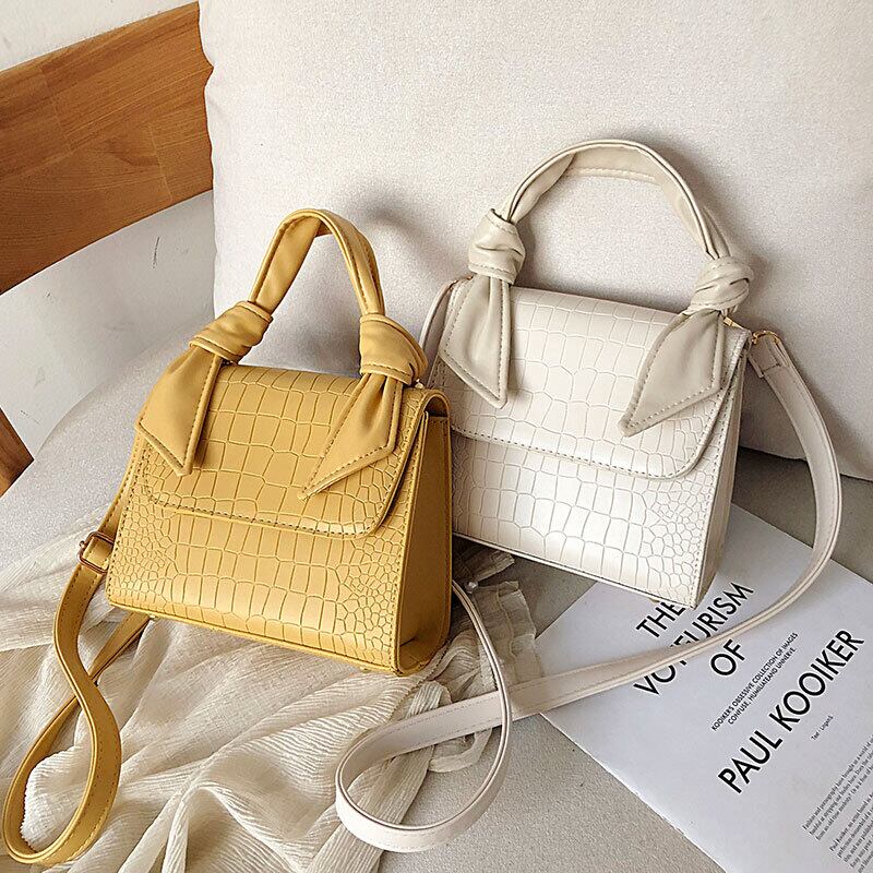 新しい小さなバッグ女性のバッグ2020夏の新しい波のファッション野生のショルダーメッセンジャーバッグネット赤い脇の下の小さな正方形のバッグ Tiancai_Wing_Bag6461926