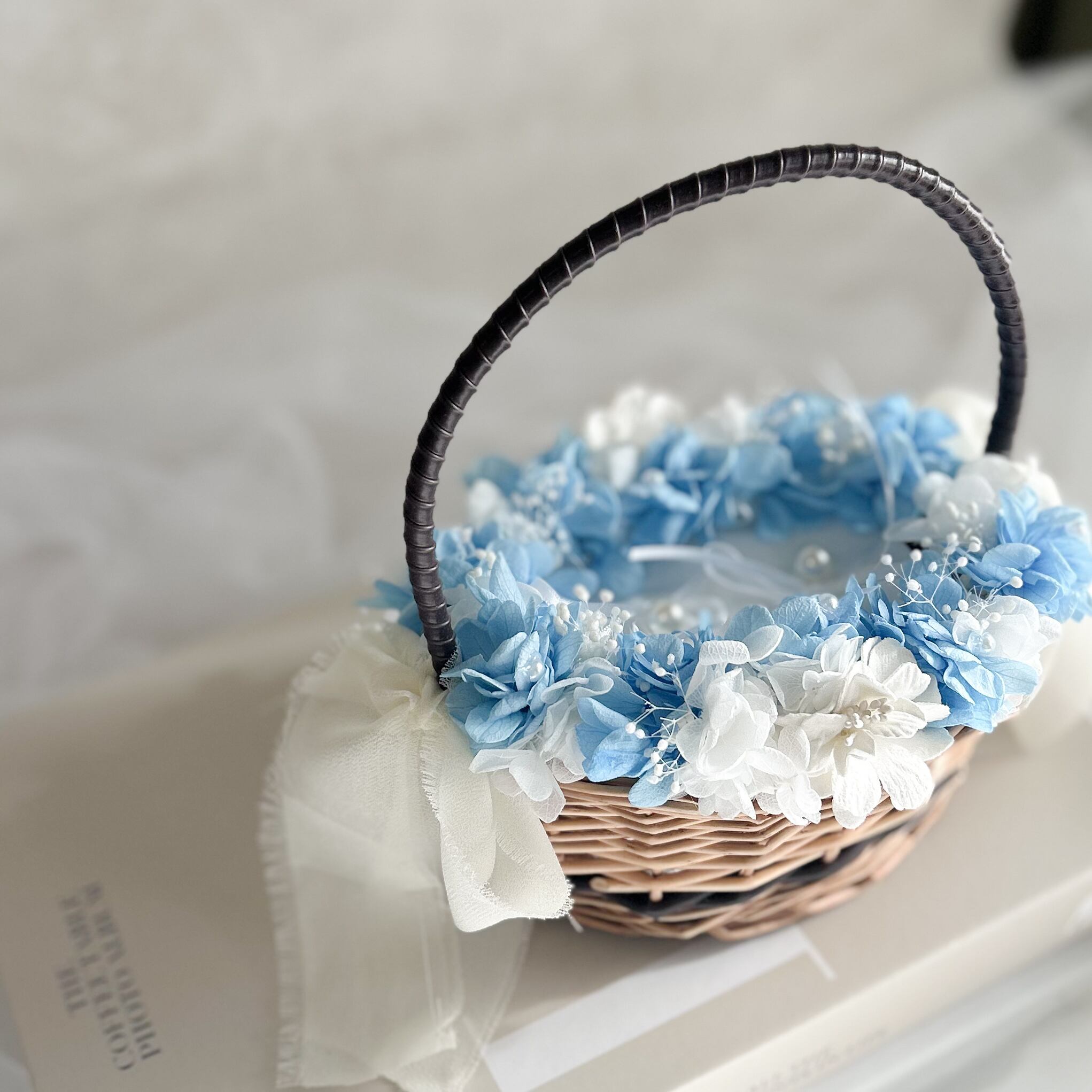 Oval blue  ring pillow（brown）