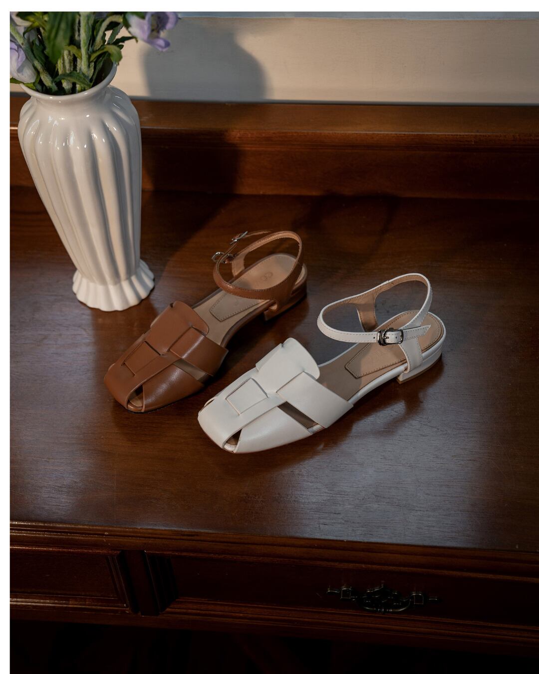 スクエアトゥレザーストラップサンダル G26003
