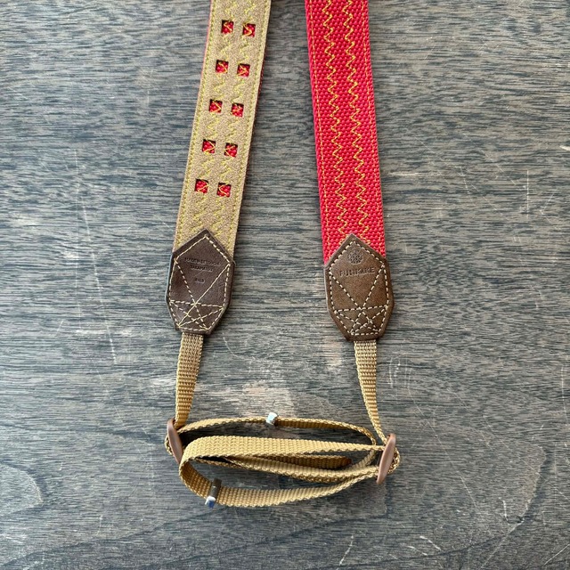 30mm幅カメラストラップグリーン裏地グリーン革ムラ染