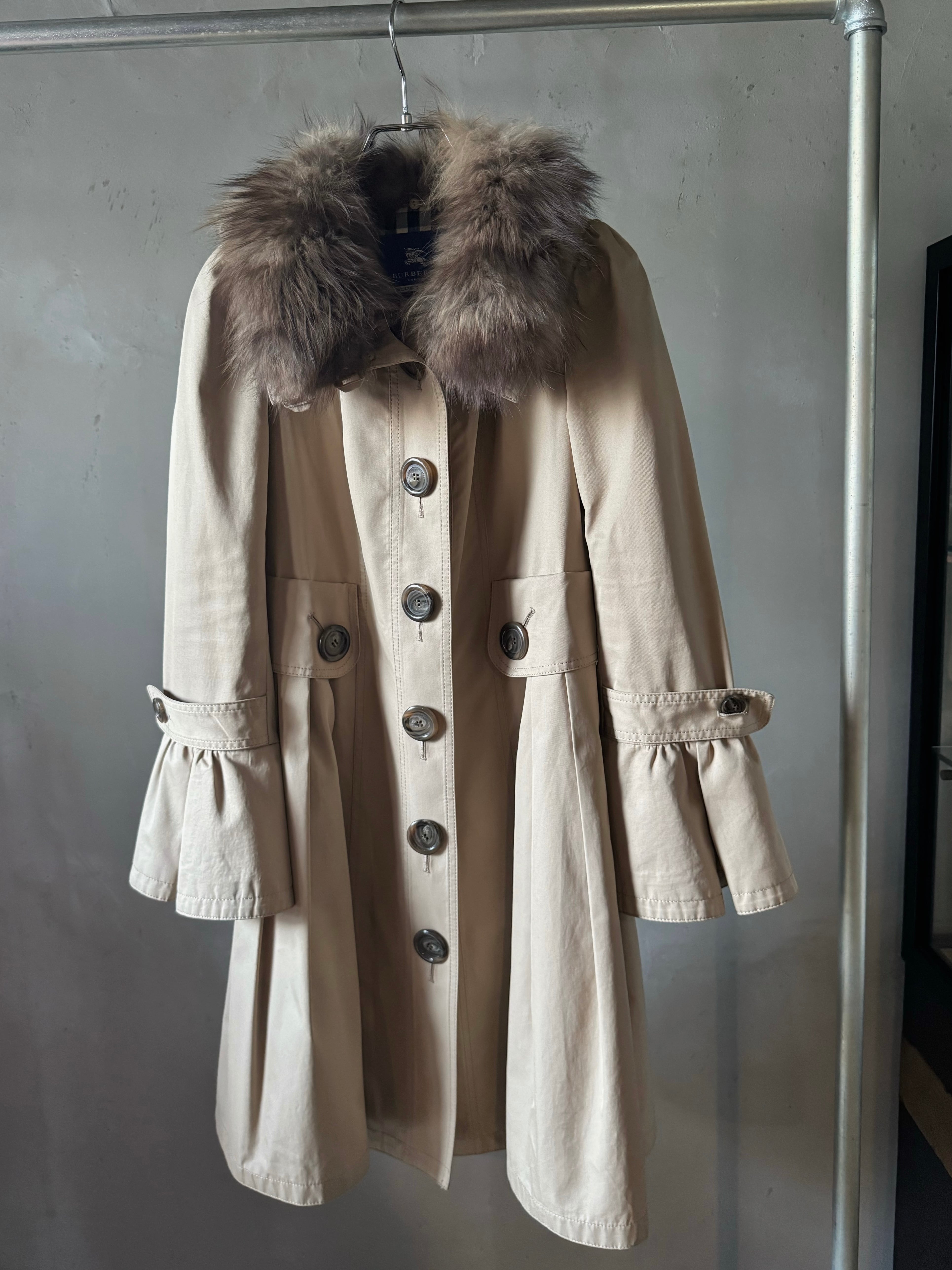 Burberry fox fur frill special trench coat