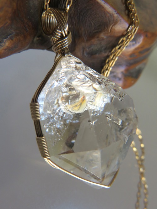 大きめハーキマーダイヤモンド女神巻きペンダントトップ