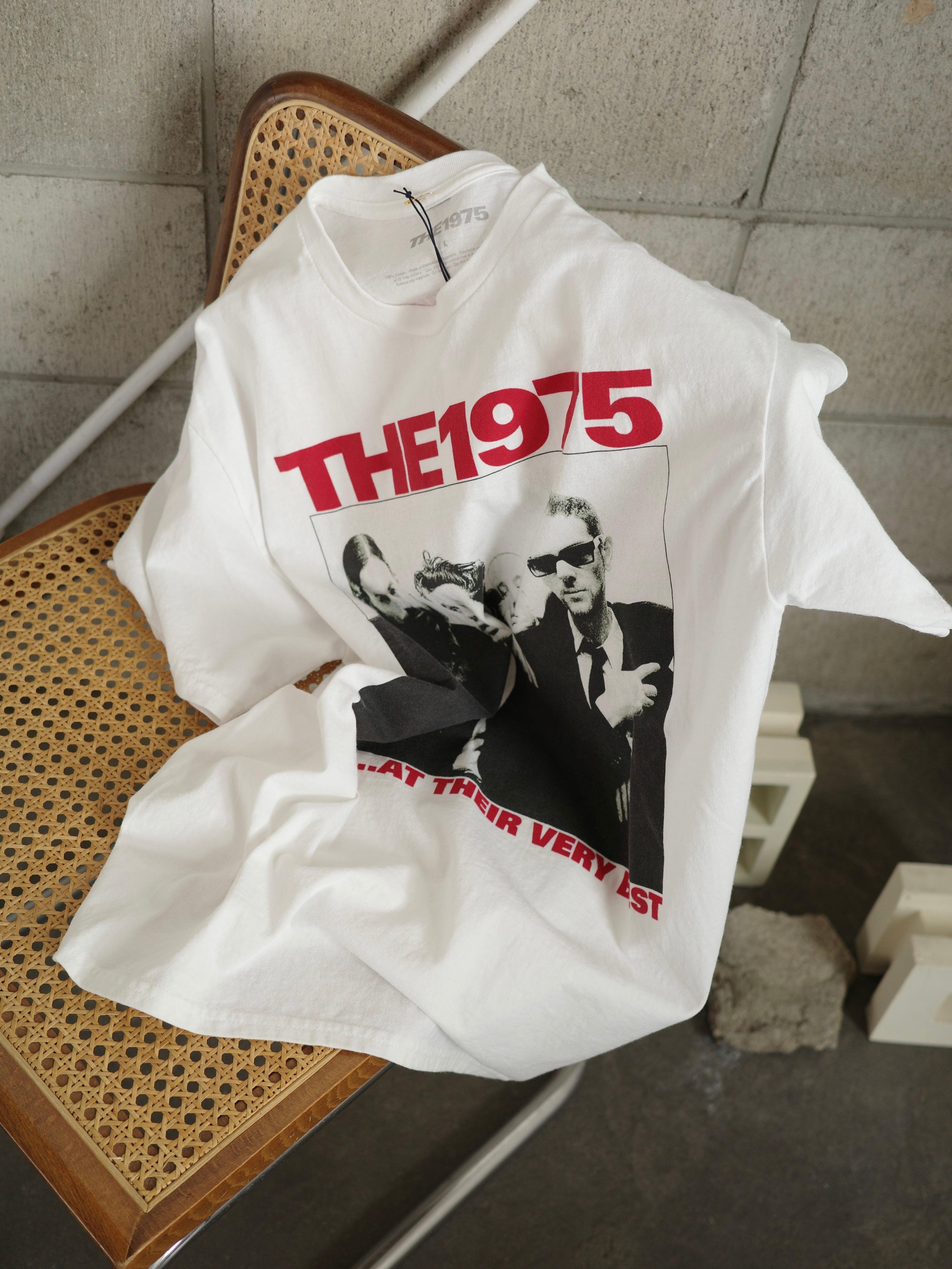 〈vintage〉THE 1975 RED Tshirt