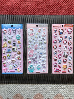 ぷっくりシール サンリオ ・サンリオキャラクターズ・ねぇねぇ抱っこ・ハローキティー