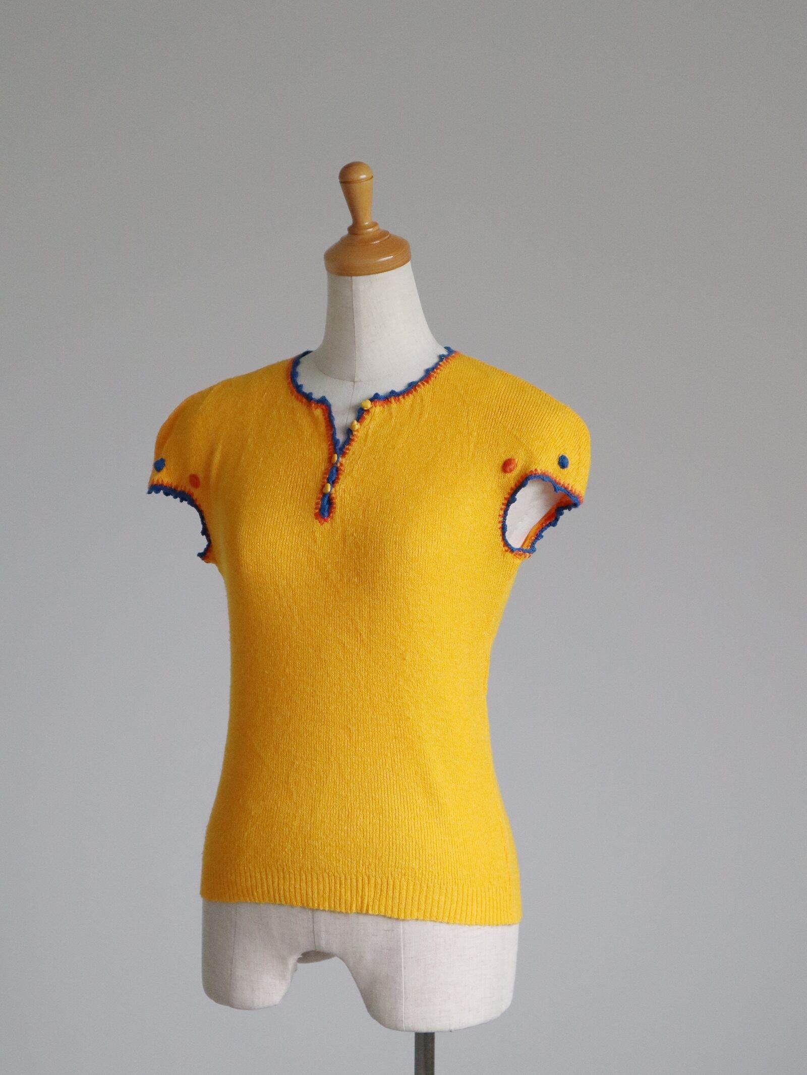 made in ITALY heart button design knit