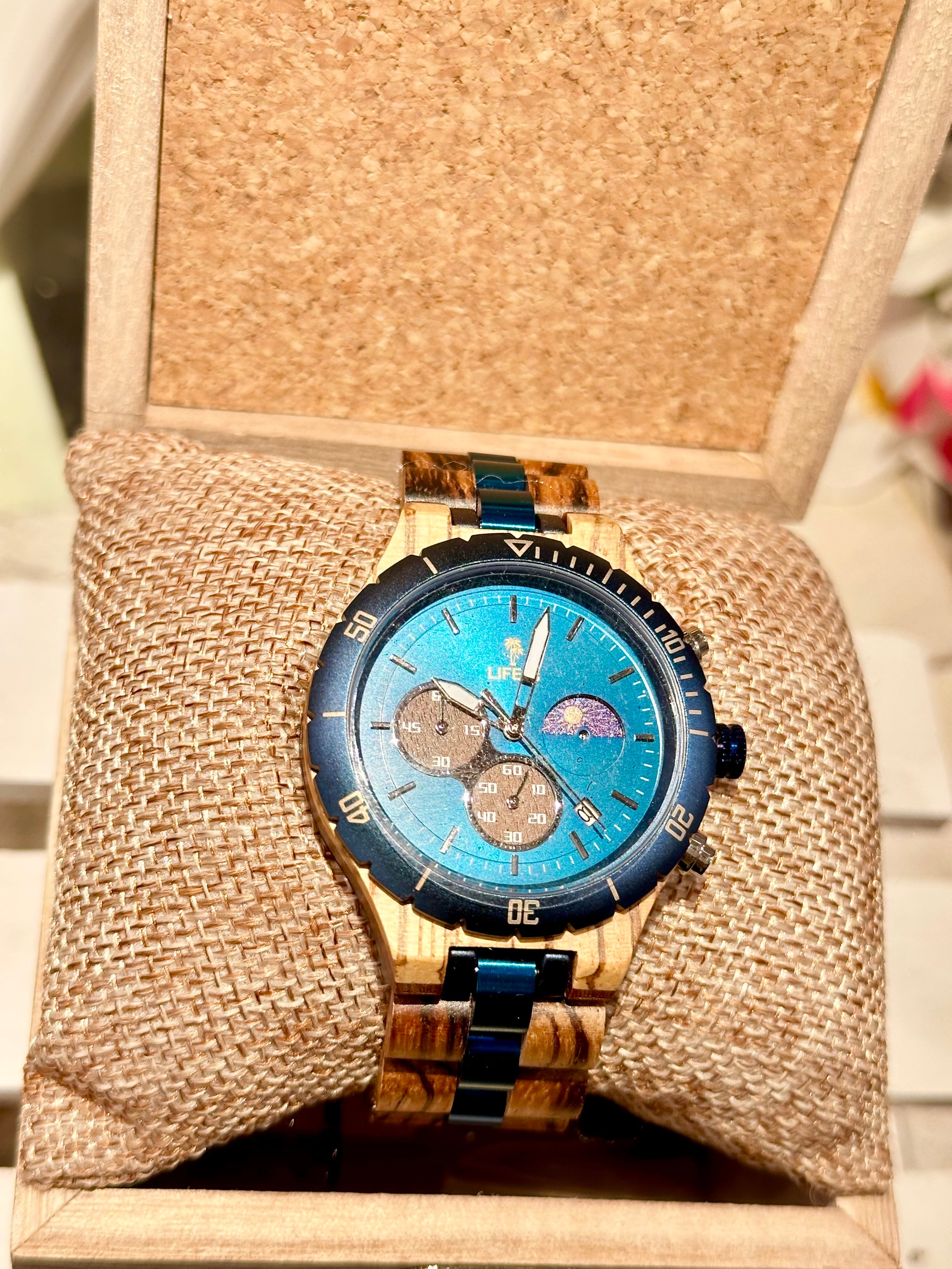 LIFE is 7th anniversary 木製時計 chronograph ￥29,800