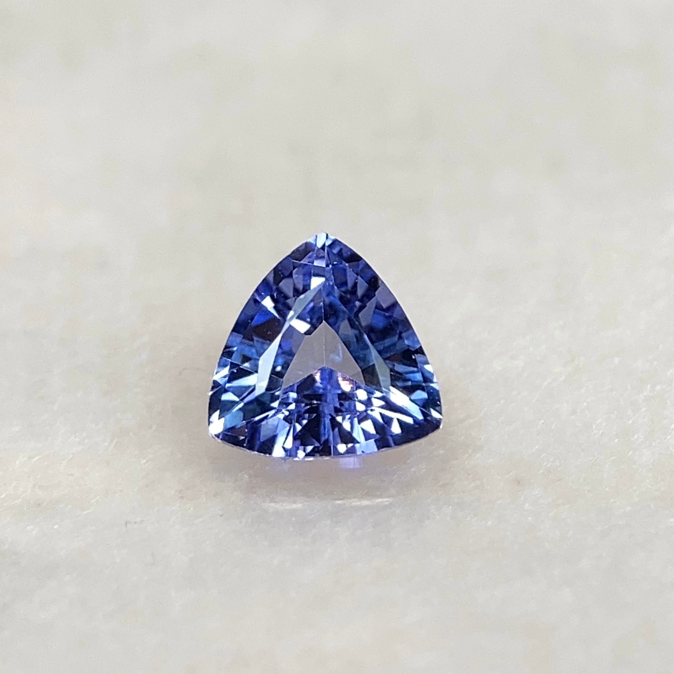 サファイア 0.331ct 青紫色 簡易ソーティング付き No.198