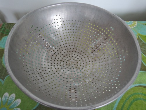 Aluminum Strainer with legs アルミ足つき水切りカゴ　3900yen