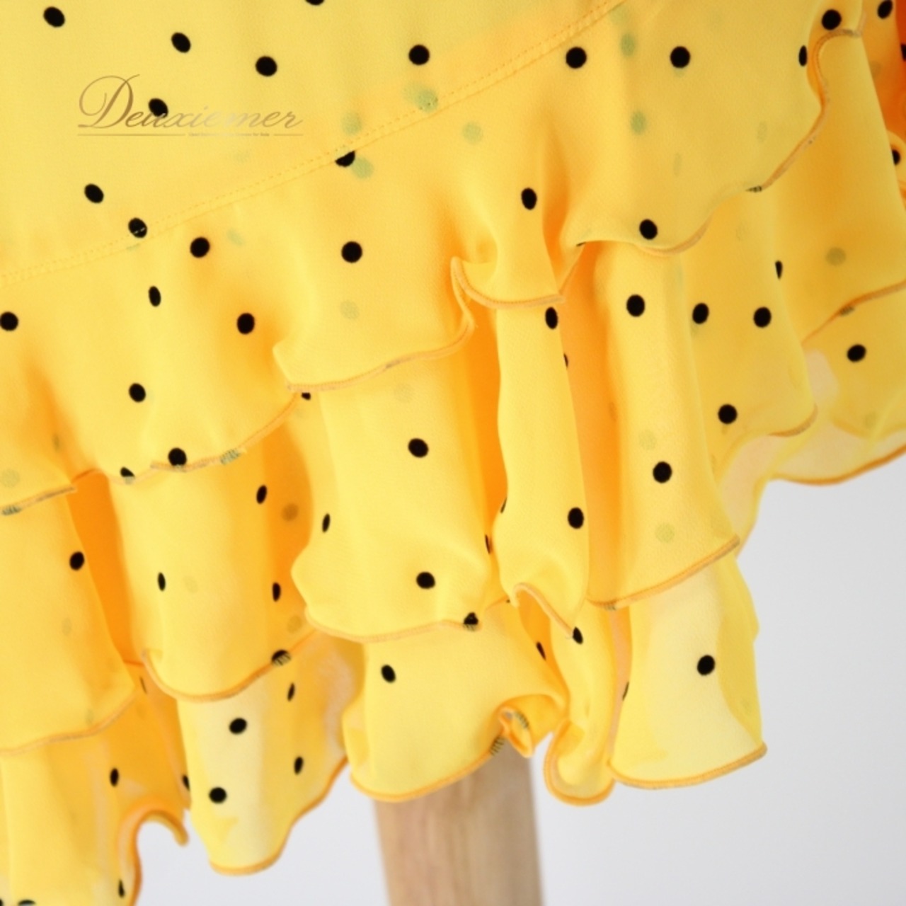 社交ダンス 衣装 スタンダード スカート レッスンウェア レディース イエロー系 U:NA ユーナ ブラック系 黒 水玉 ドット フリル アシメ イエロー 水玉柄 フリルスカート ダンスウェア レトロ レディース用 柔らかい素材 ポリエステル レーヨン 日本製 アシンメトリー 女性用 スカートスタイル かわいい ドットデザイン おしゃれ