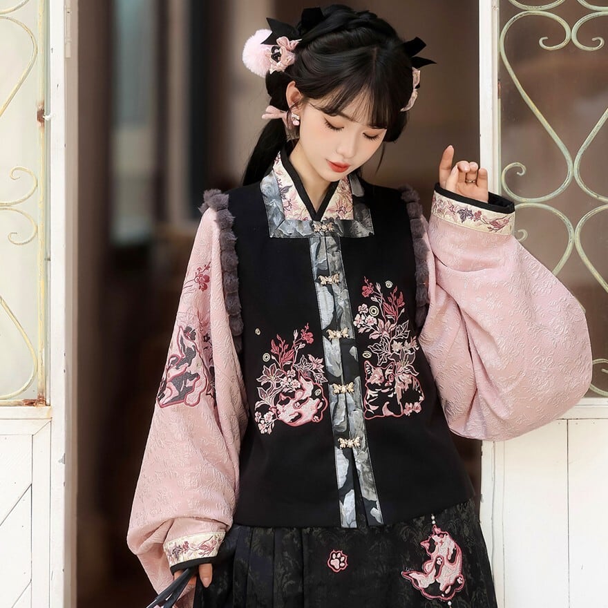 和ロリータ 3点セット 桜刺繍×広袖 着物風 黒×桜ピンク｜WithU