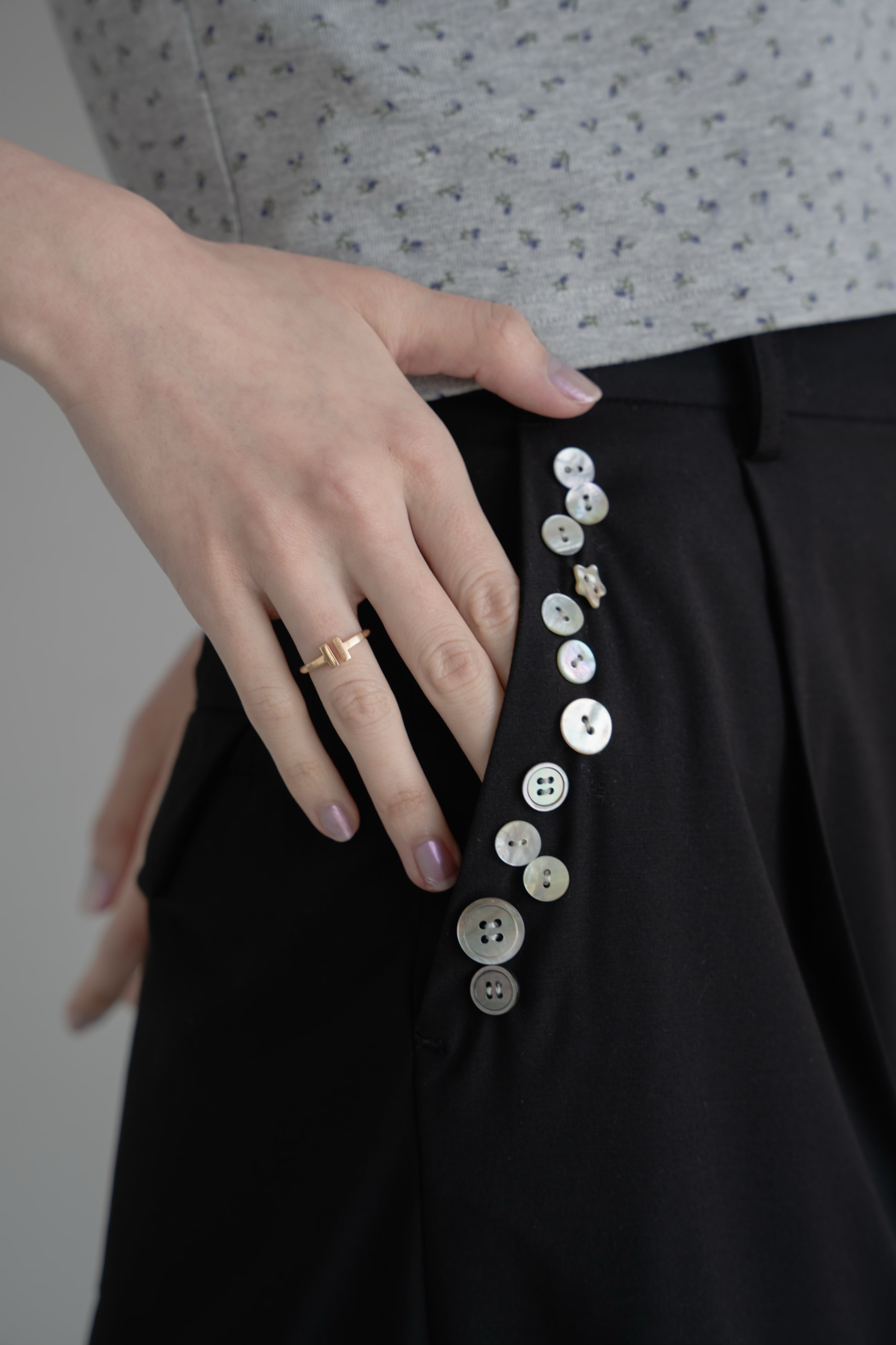 shell button slacks pants | philme