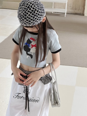 ねこちゃんアップリケショート丈Tシャツ（チャコール）QBSH｜トップス リンガーT｜小学生 ジュニア対応｜普段着｜韓国子供服｜女の子｜100-150cm｜2026夏服 ［取寄］