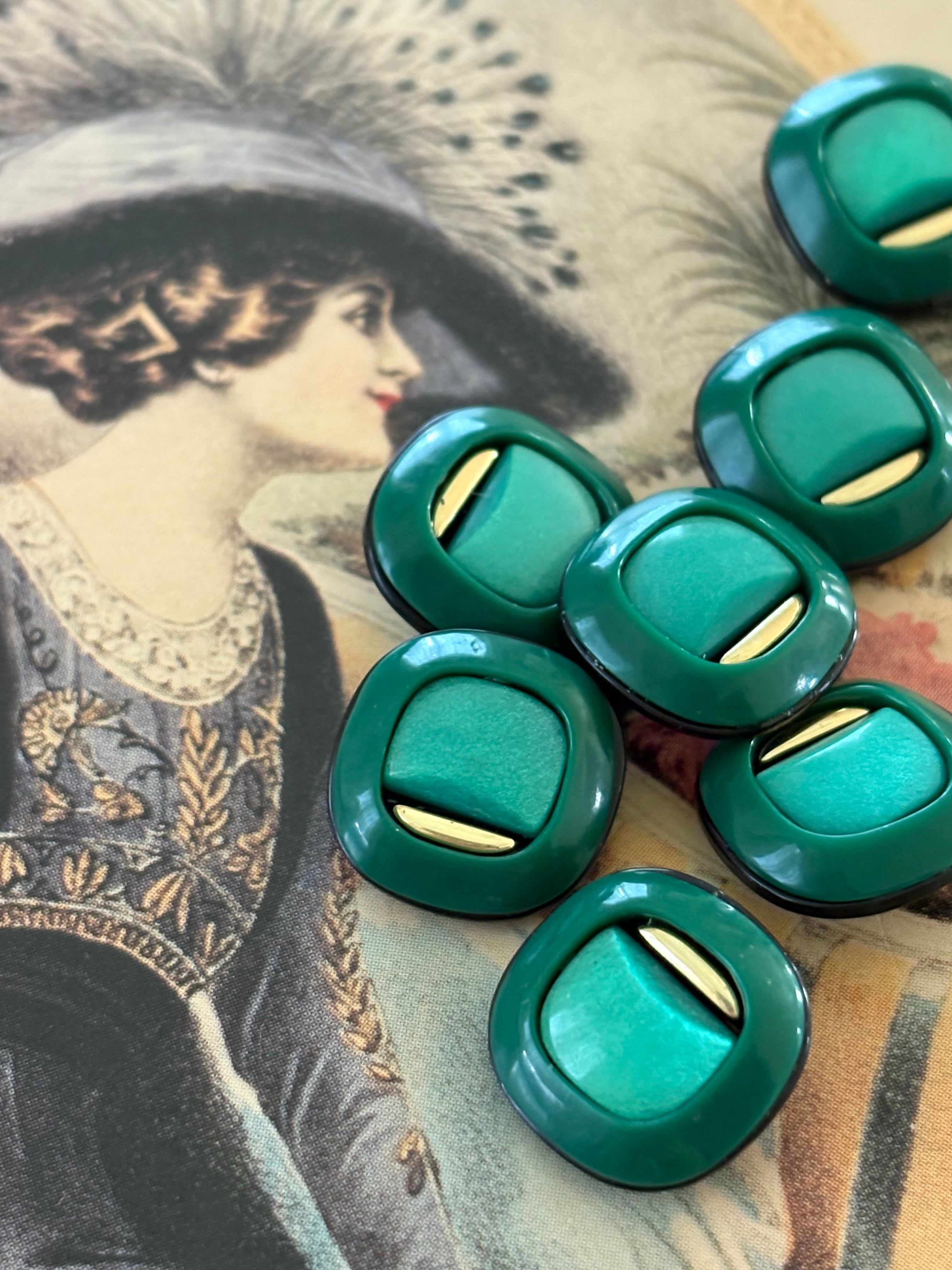 Japanese Vintage ボタン 13mm buttonグリーン×ゴールド カボション アクセサリーパーツ プラスチック 装飾材 カルトナージュ