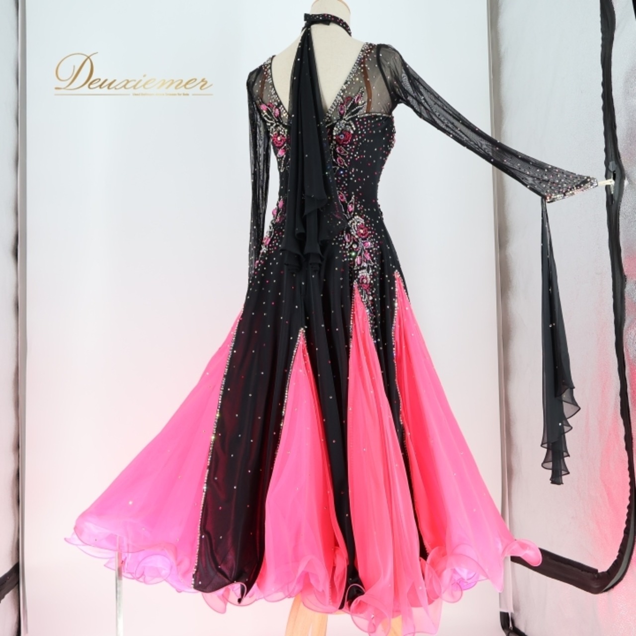 社交ダンス 衣装 スタンダード ドレス スタンダードドレス ワンピース 黒 ピンク フロート レース デモ 競技 ダンス パーティ 発表会 ピンク系 ブラック系 華やか スカート 大人用 おしゃれ 発表会用 競技会 ダンスパーティ